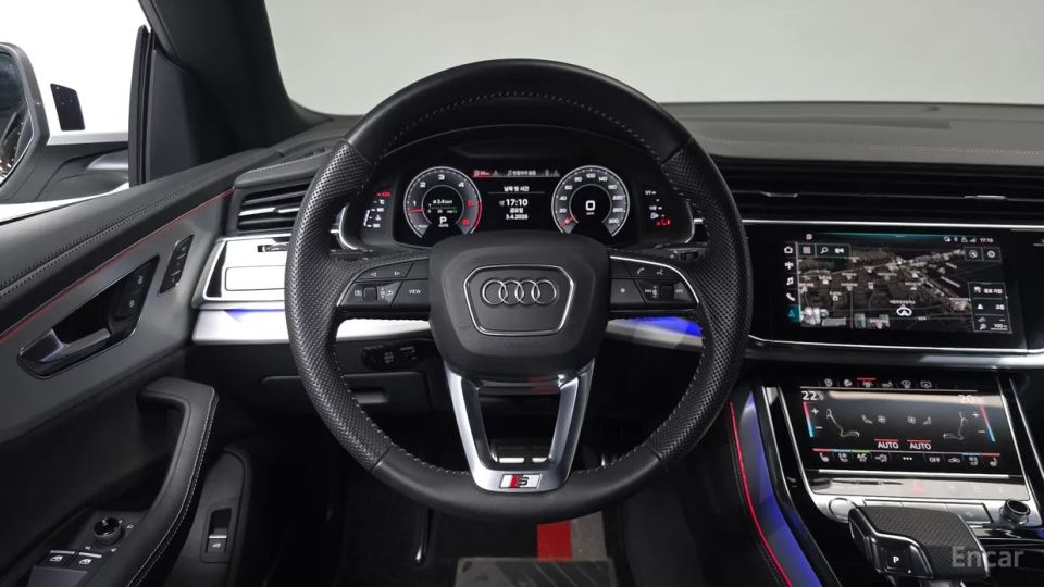 Audi Q8