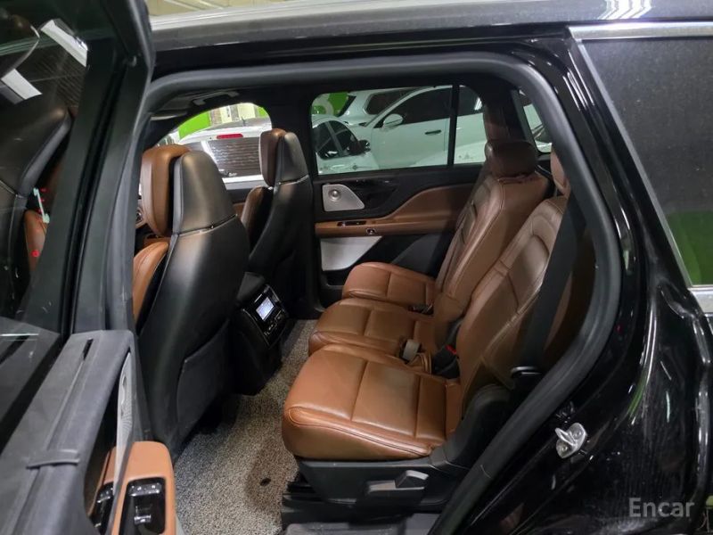 Lincoln Aviator