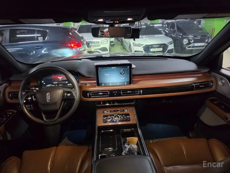 Lincoln Aviator