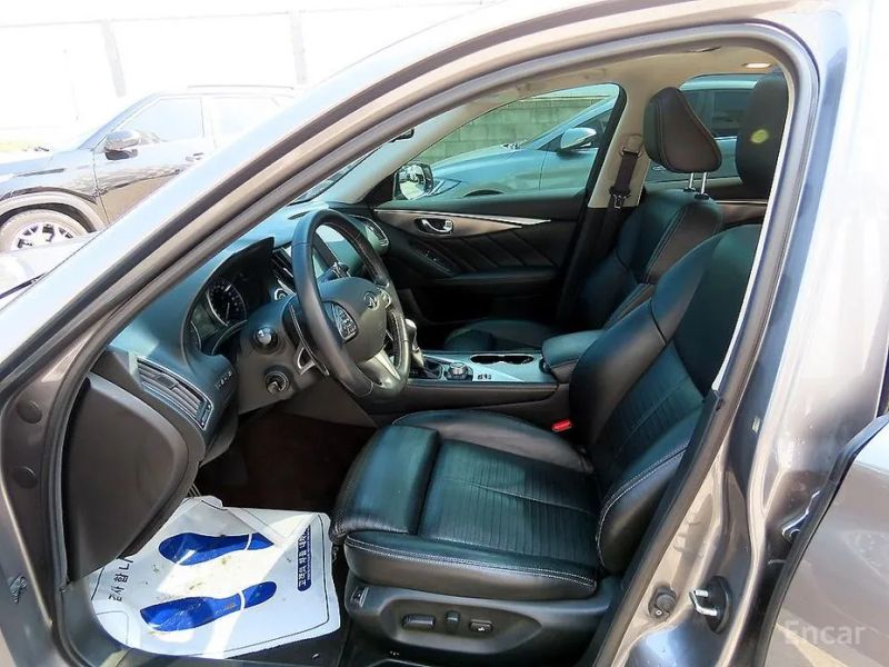 Infiniti Q50