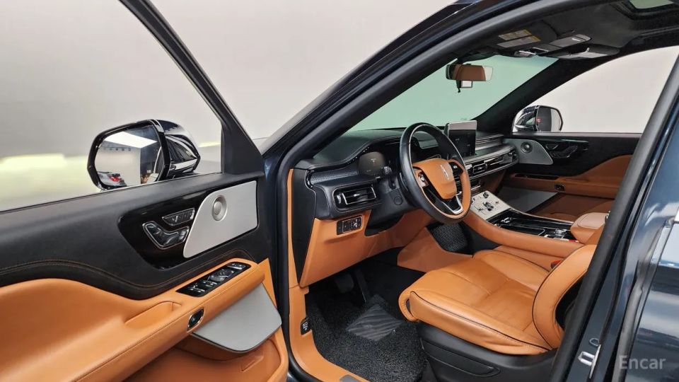 Lincoln Aviator