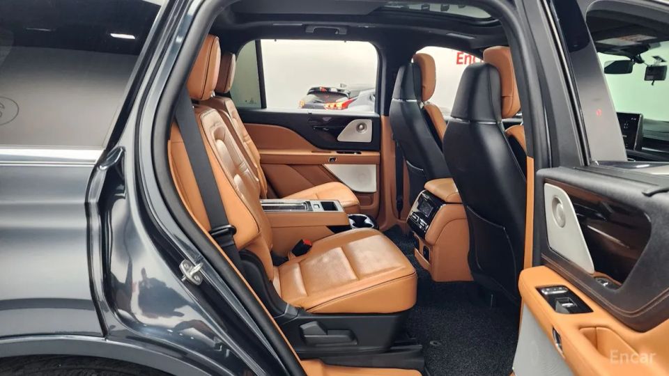 Lincoln Aviator