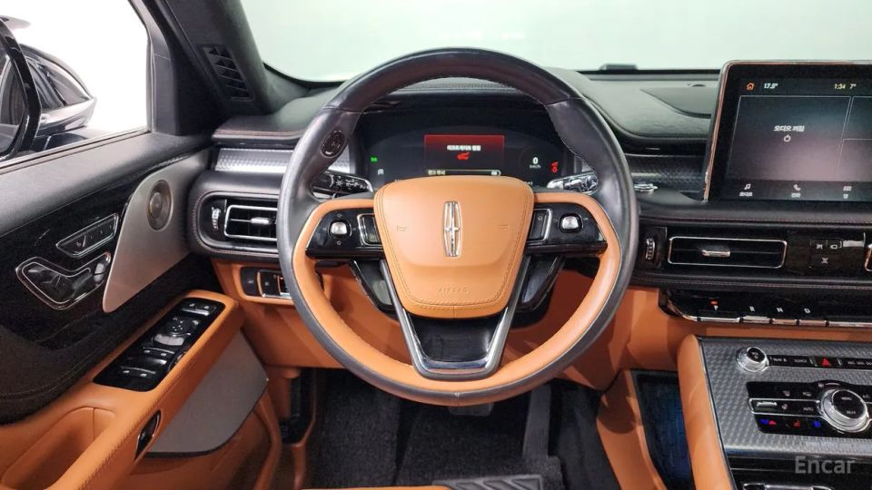 Lincoln Aviator
