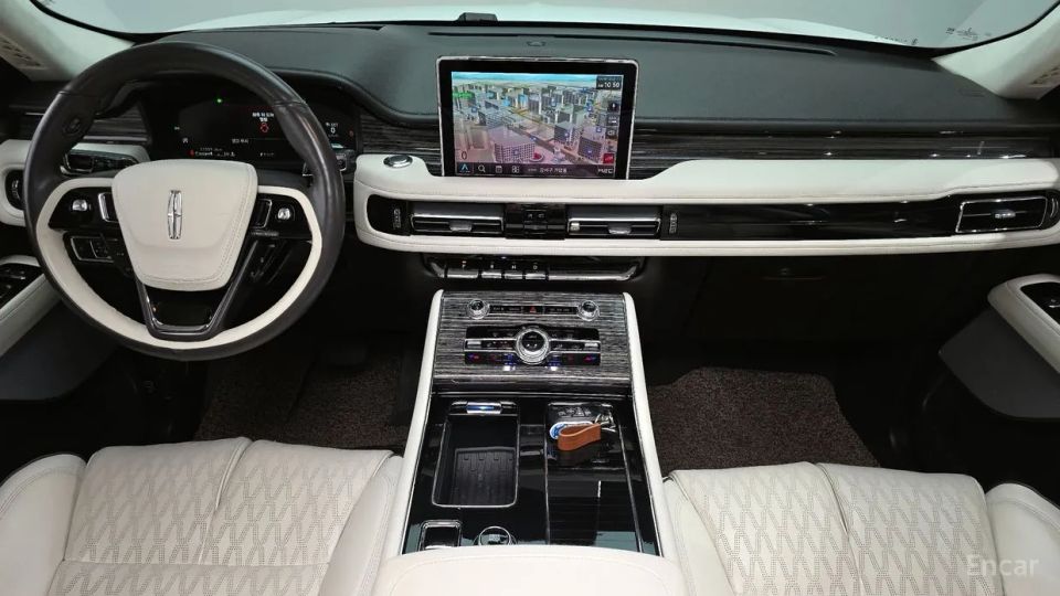 Lincoln Aviator