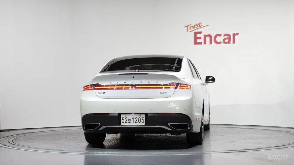 Lincoln MKZ
