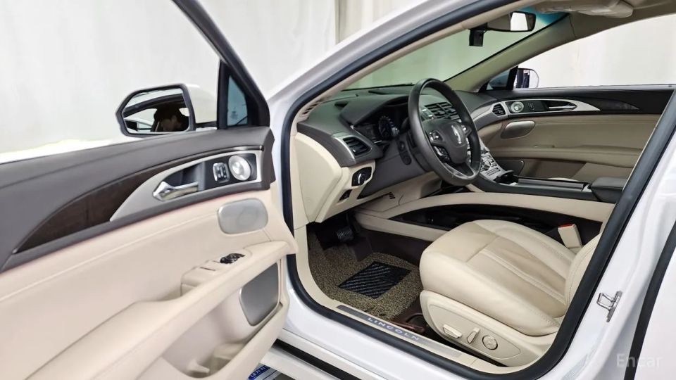 Lincoln MKZ