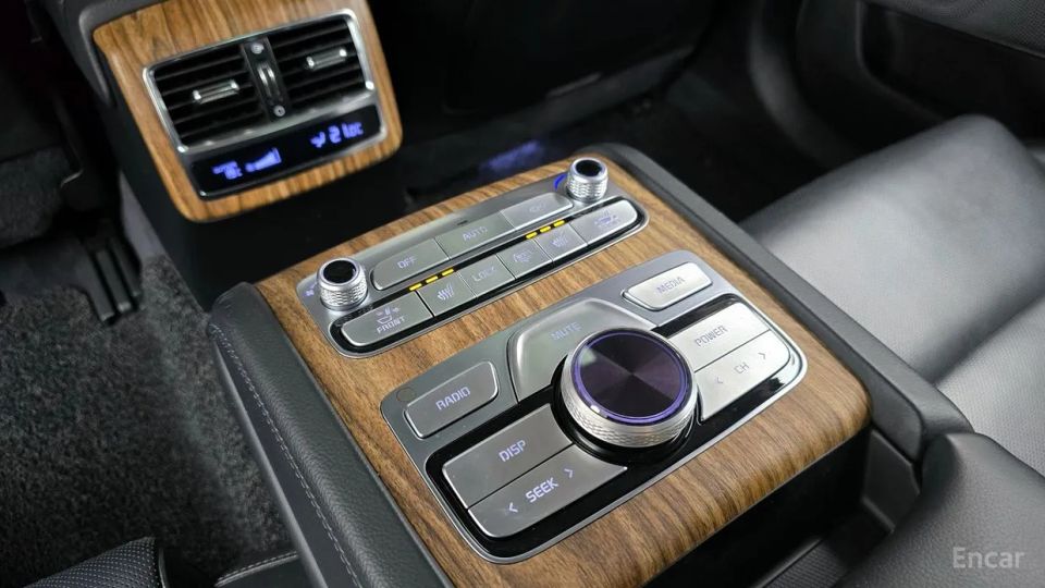 Kia K9