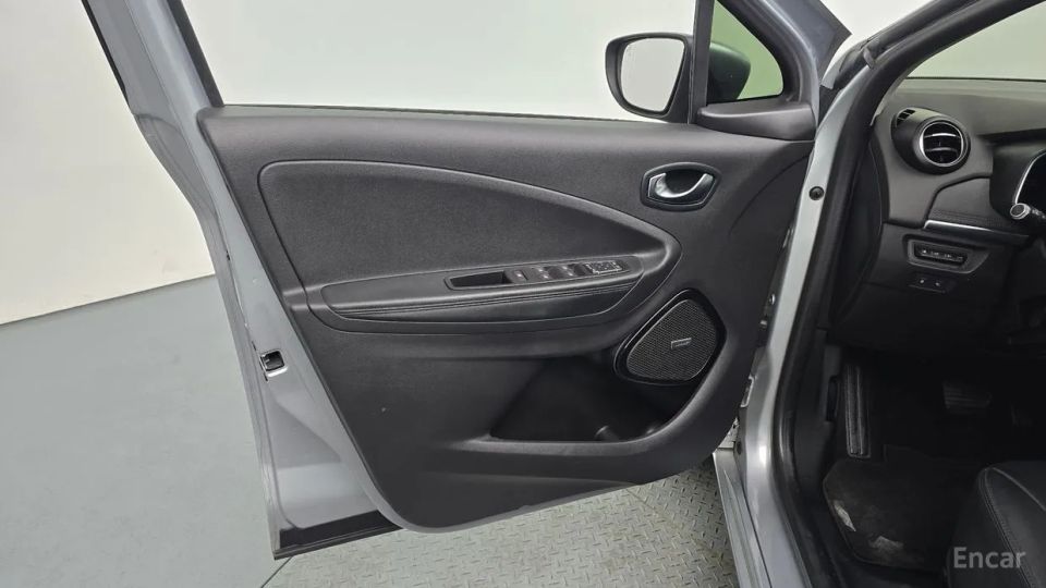 Renault-KoreaSamsung Zoe