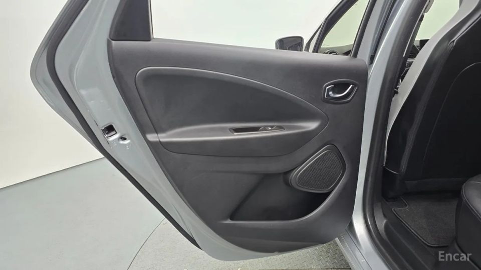 Renault-KoreaSamsung Zoe