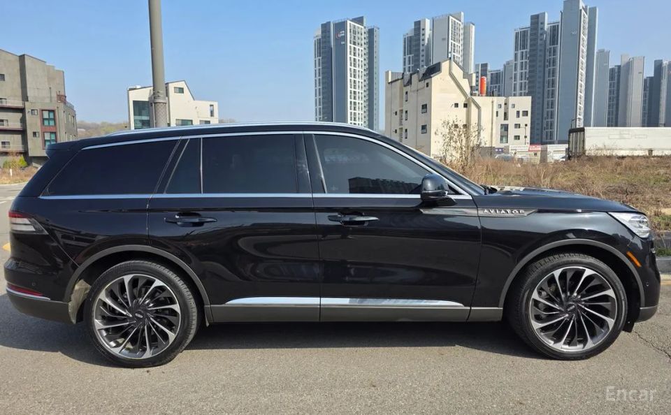 Lincoln Aviator