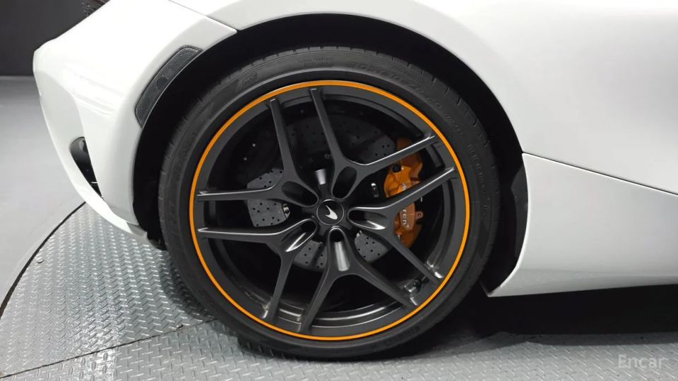 Mclaren 750S