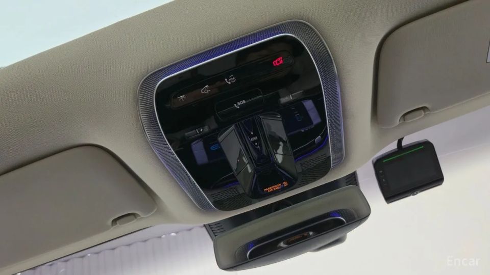 Mercedes-Benz EQS