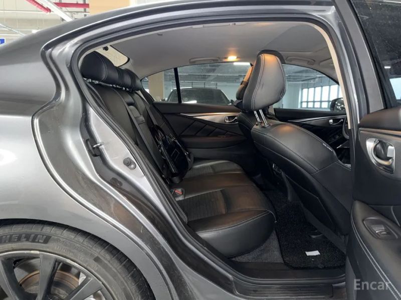 Infiniti Q50