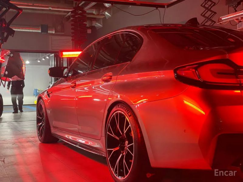 BMW M5