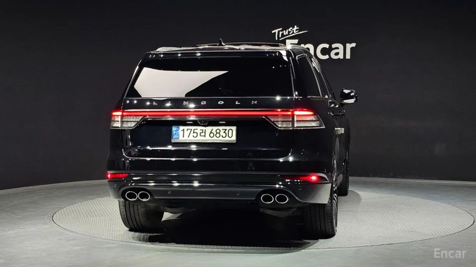 Lincoln Aviator