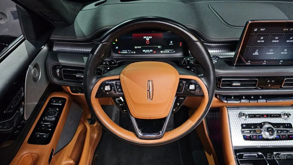 Lincoln Aviator