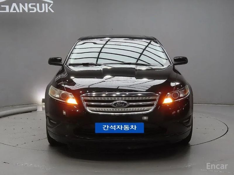 Ford Taurus