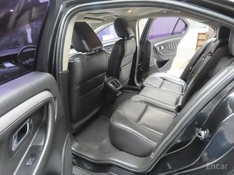 Ford Taurus