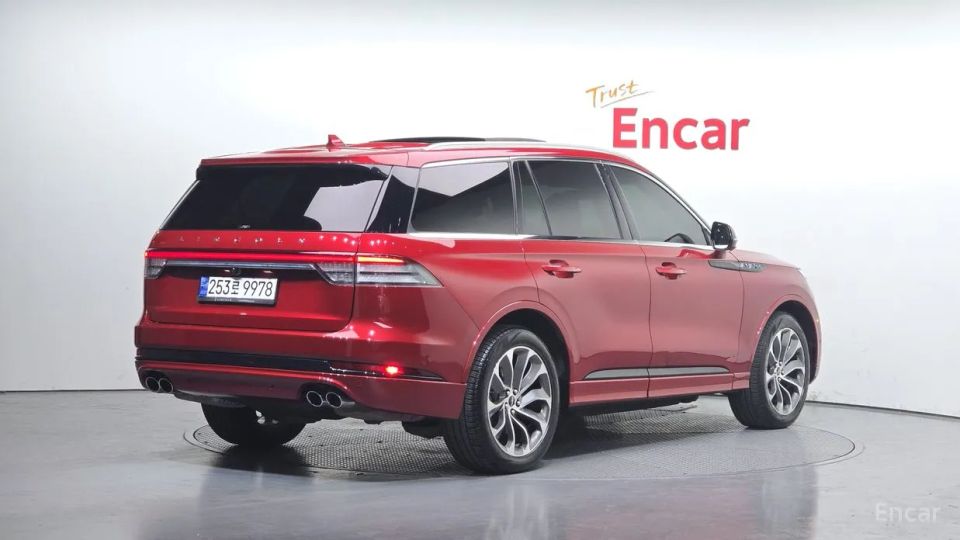 Lincoln Aviator