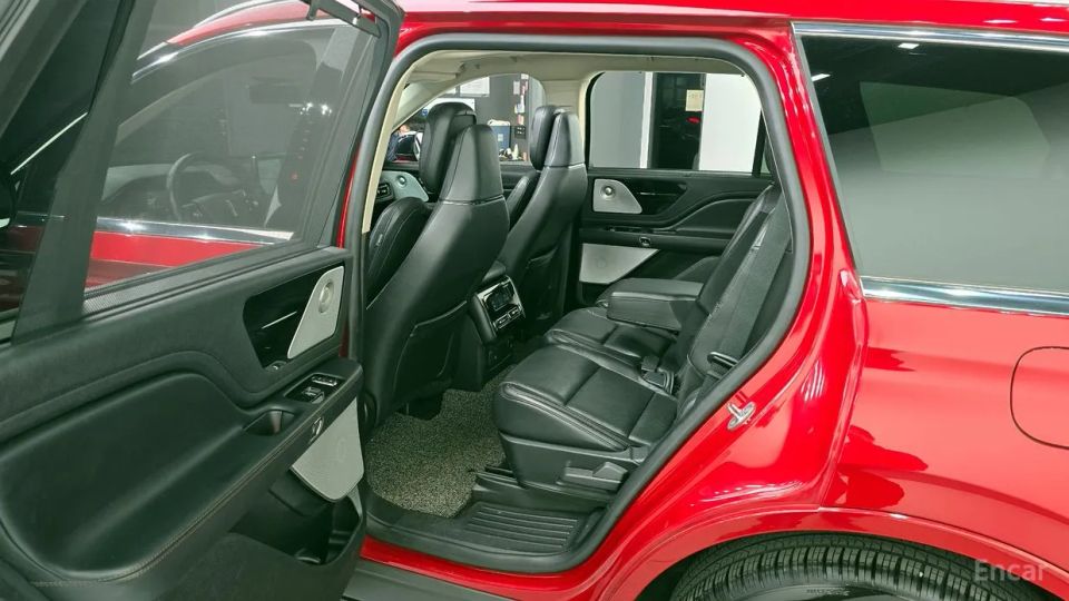 Lincoln Aviator