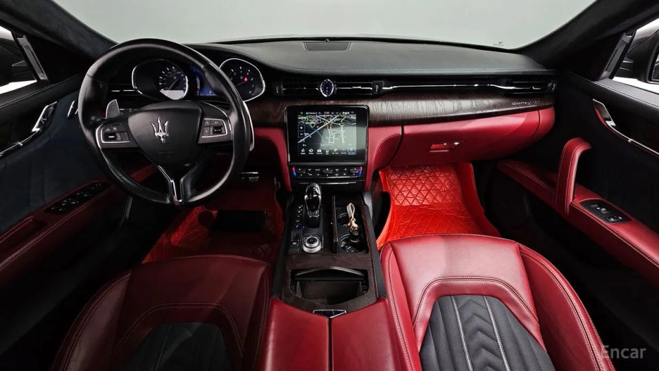Maserati Quattroporte