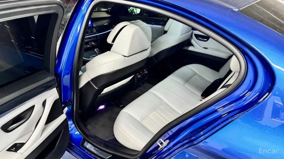 BMW M5
