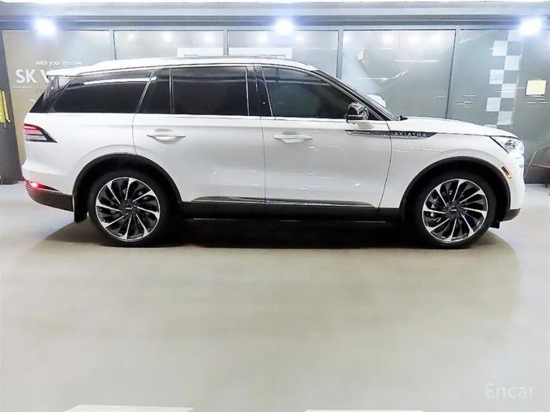 Lincoln Aviator