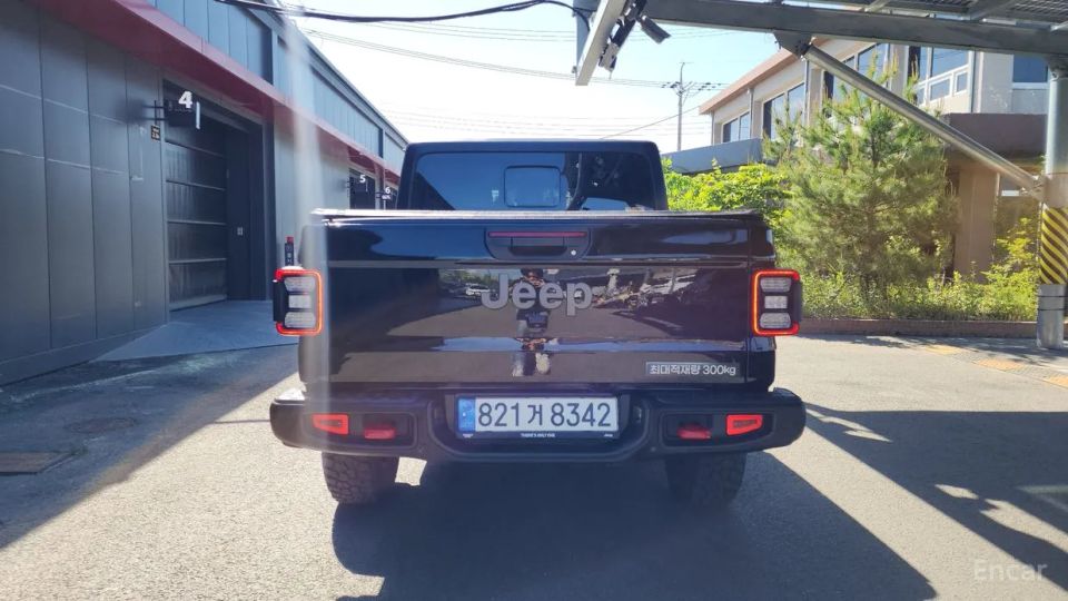 Jeep gladiator
