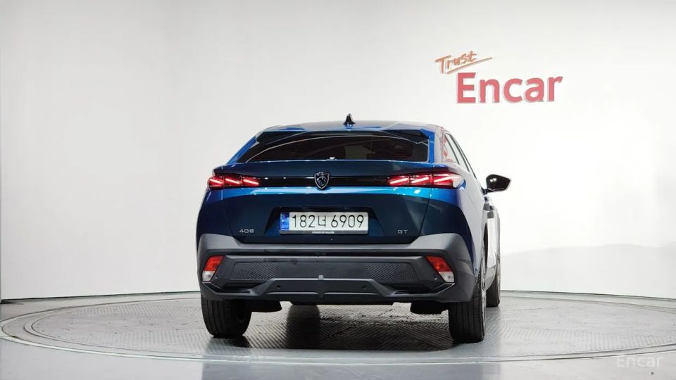 Peugeot 408