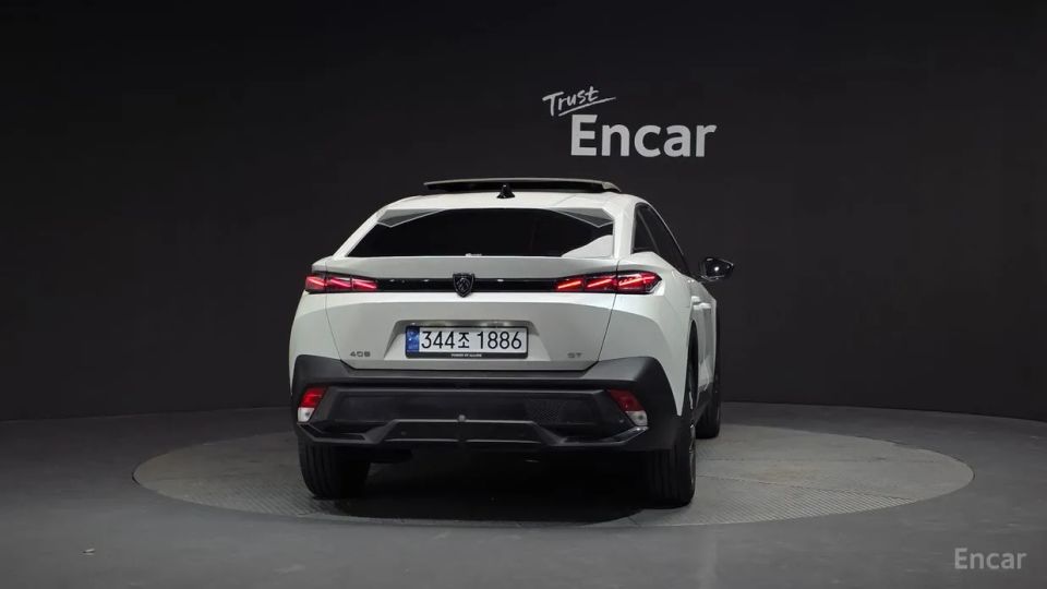 Peugeot 408