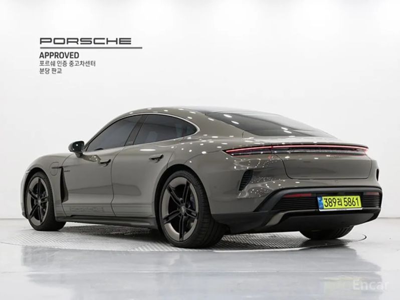 Porsche Taycan