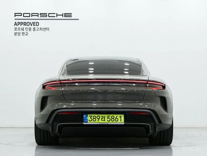 Porsche Taycan