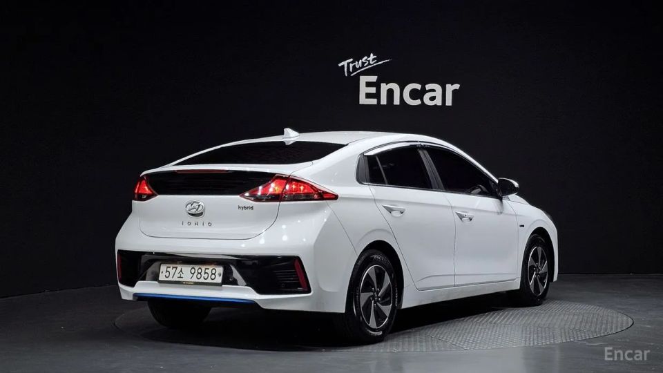 Hyundai Ioniq