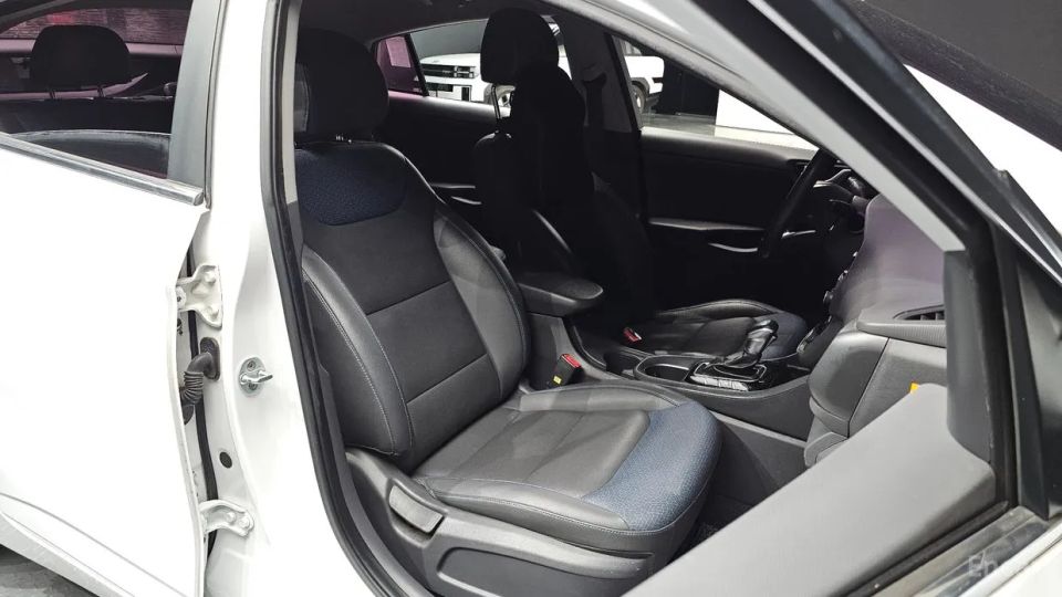 Hyundai Ioniq
