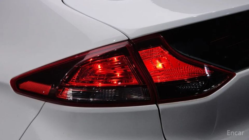 Hyundai Ioniq