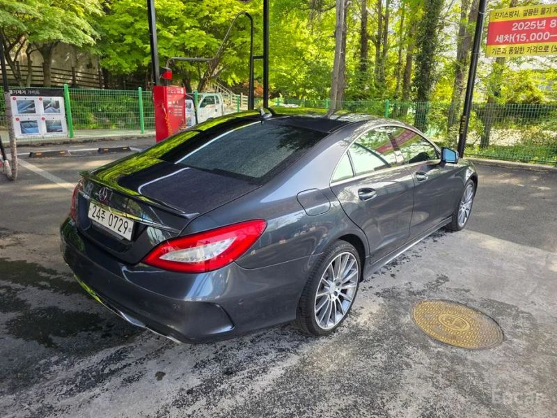 Mercedes-Benz CLS-Class