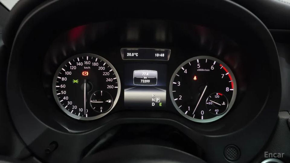 Infiniti Q30