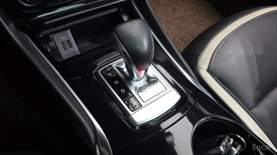 Infiniti Q30