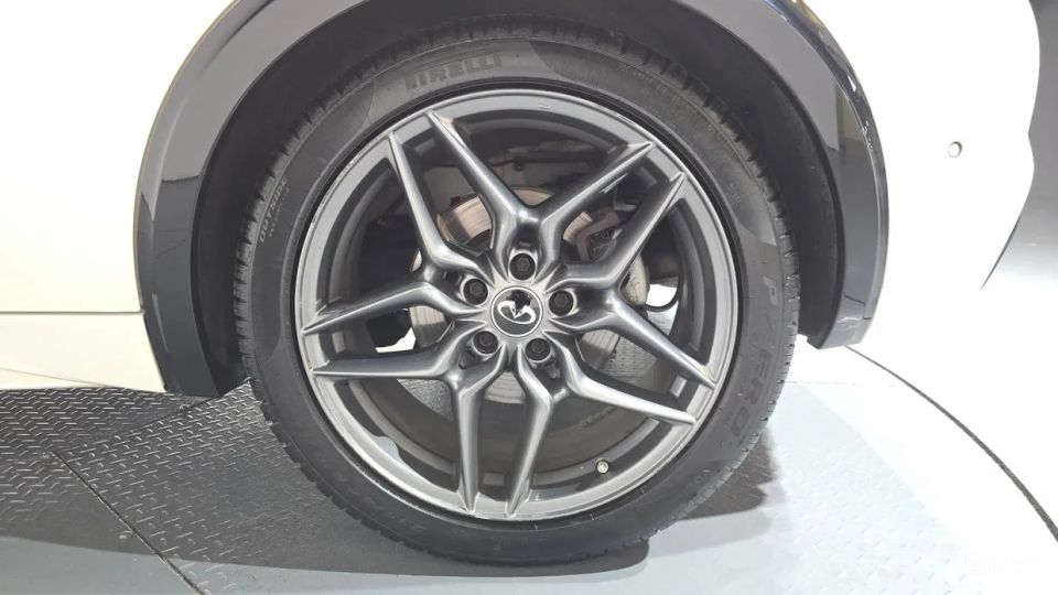 Infiniti Q30