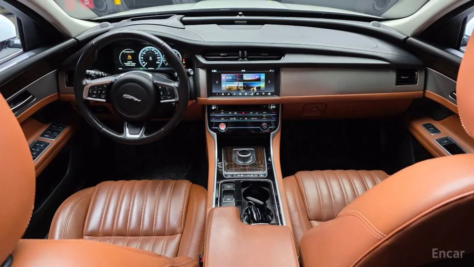 Jaguar xf