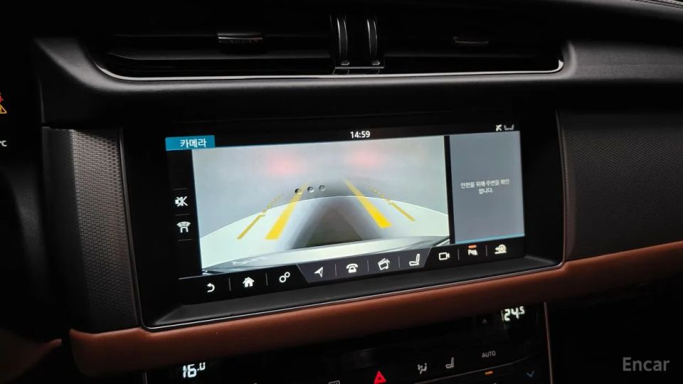 Jaguar xf