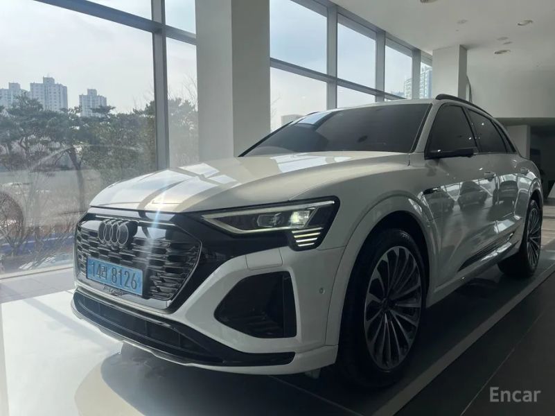 Audi Q8 e-tron