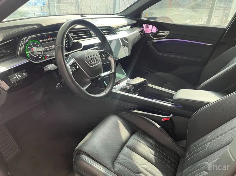 Audi Q8 e-tron
