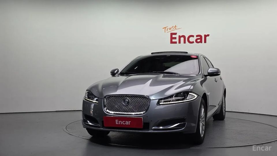 Jaguar xf