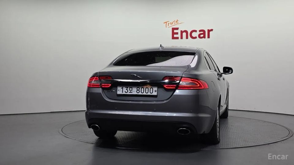 Jaguar xf