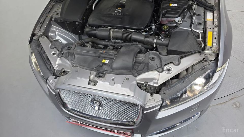 Jaguar xf