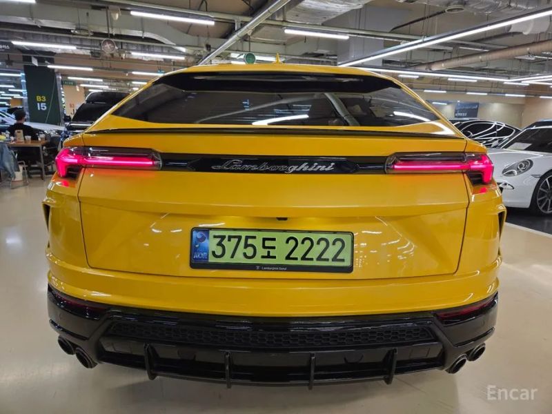 Lamborghini urus