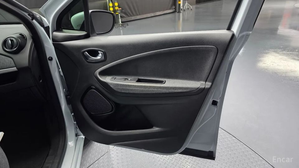 Renault-KoreaSamsung Zoe
