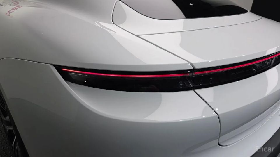 Porsche Taycan