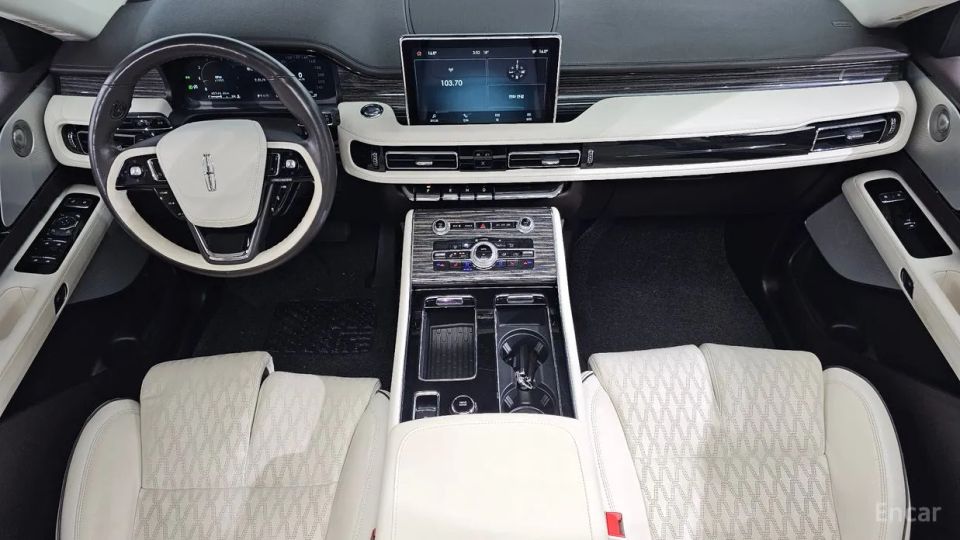 Lincoln Aviator